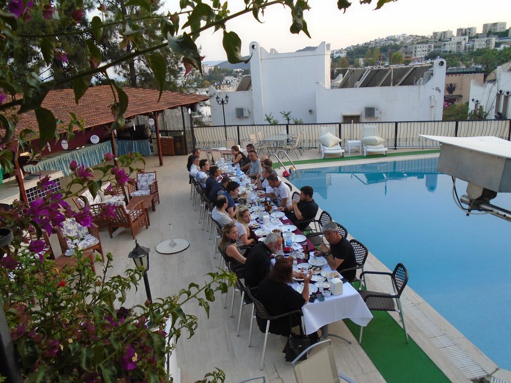 גומבט Gloriatibi Jarra Hotel מראה חיצוני תמונה
