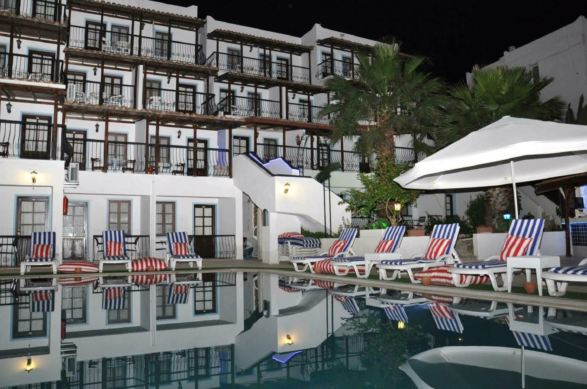 גומבט Gloriatibi Jarra Hotel מראה חיצוני תמונה