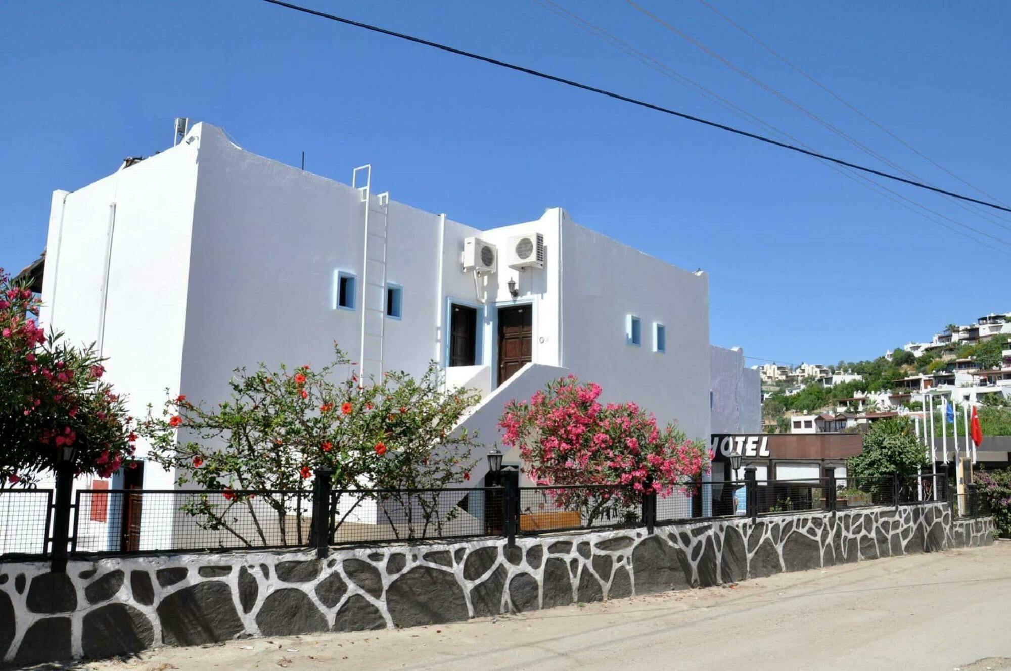 גומבט Gloriatibi Jarra Hotel מראה חיצוני תמונה