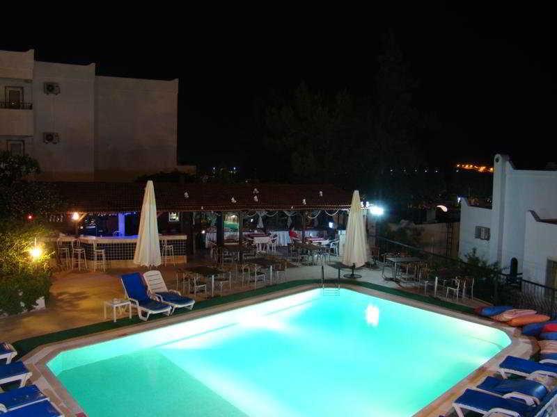 גומבט Gloriatibi Jarra Hotel מראה חיצוני תמונה