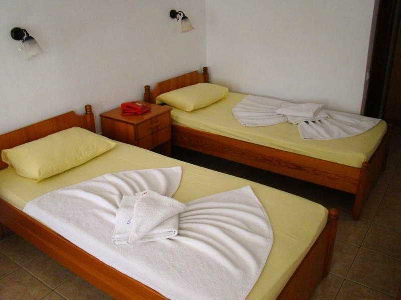 גומבט Gloriatibi Jarra Hotel מראה חיצוני תמונה